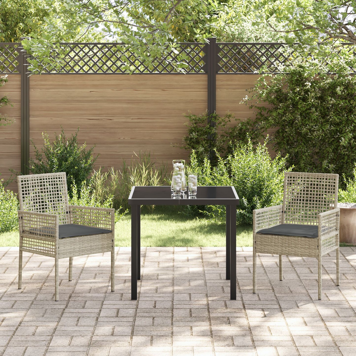 3-teilige Garten-Essgruppe mit Kissen Hellgrau Poly Rattan