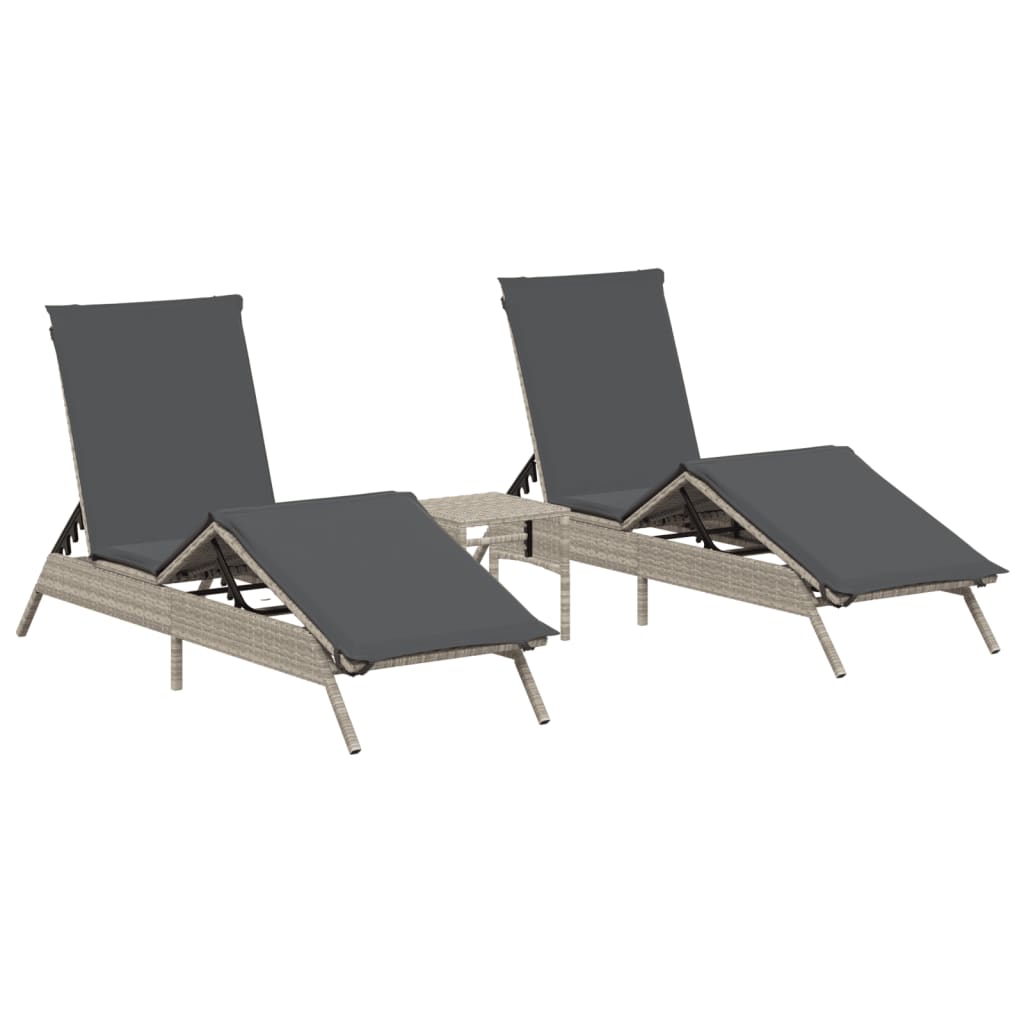 Sonnenliegen 2 Stk. mit Tisch Hellgrau Poly Rattan