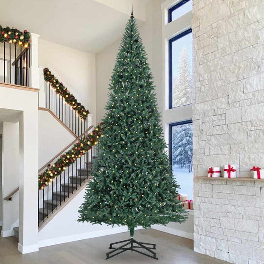Künstlicher vorbeleuchteter Weihnachtsbaum mit Kugelset Grün